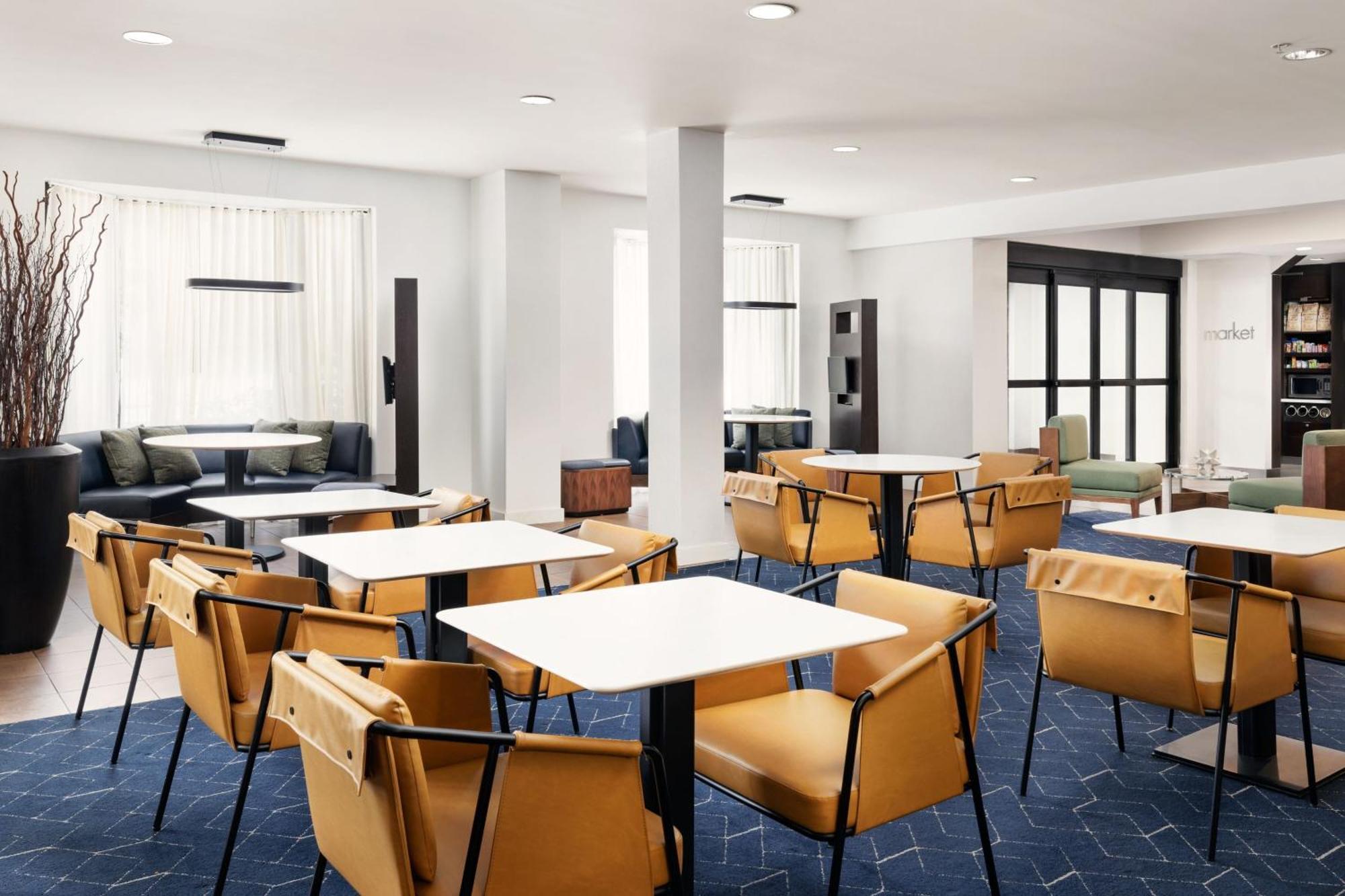 Courtyard By Marriott Concord Hotel Екстериор снимка