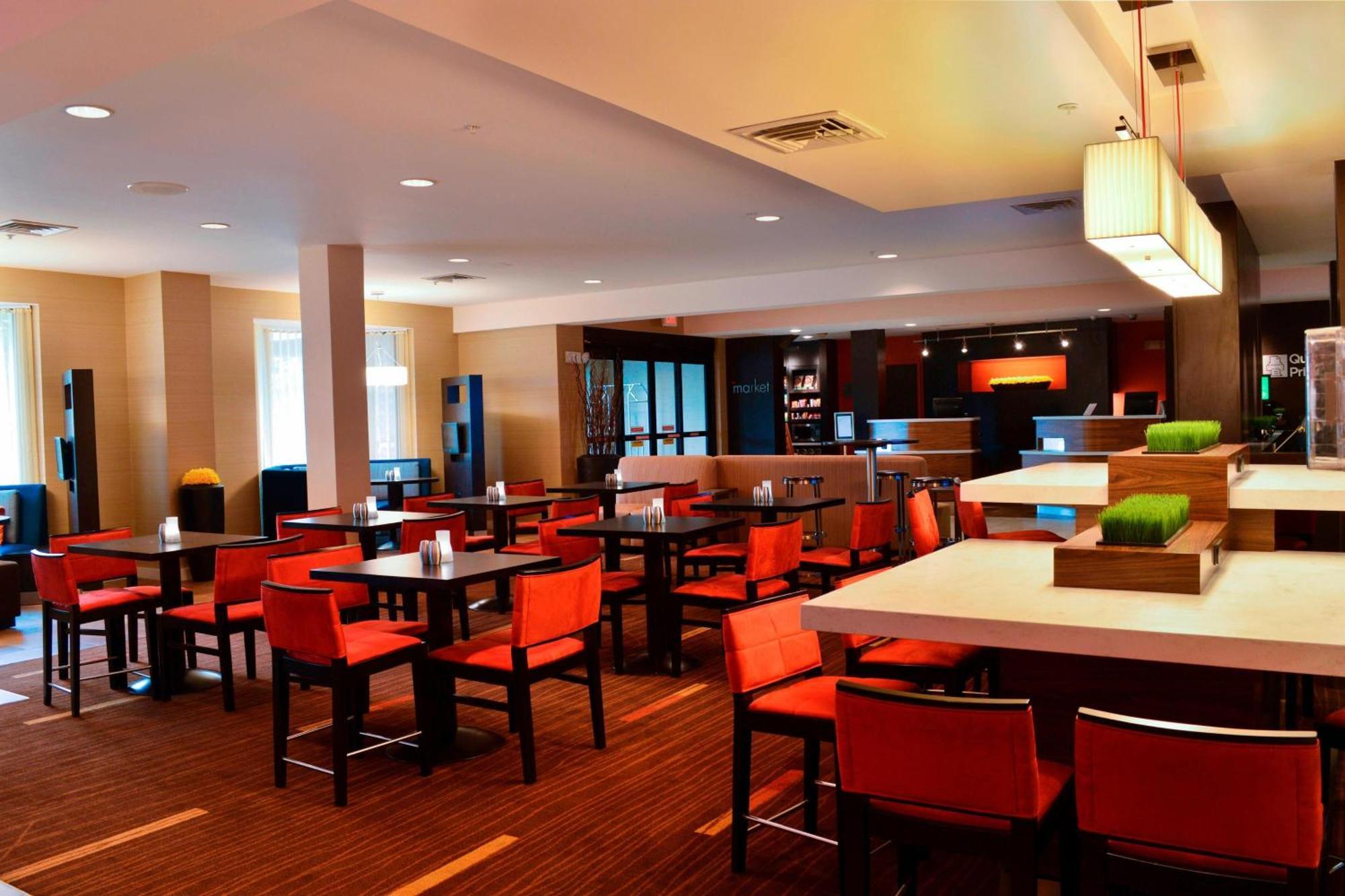 Courtyard By Marriott Concord Hotel Екстериор снимка